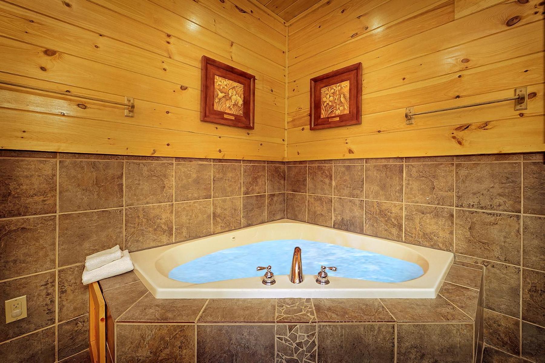 Knotty & Nice Holiday Home Gatlinburg Bagian luar foto
